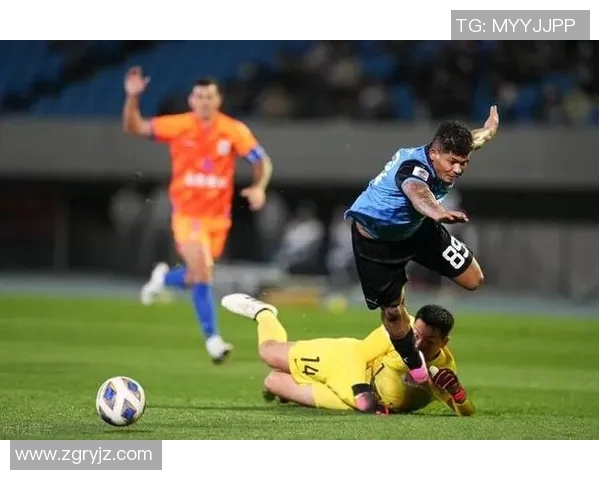 各大足球明星独特踢球技巧解析与风格对比 各大足球明星独特踢球技巧解析与风格对比